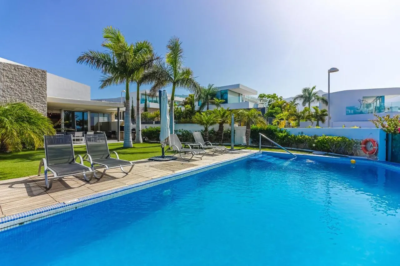 Villa Eleonora, Luxury Villa With Heated Pool Ocean View In Adeje, Tenerife 아데제 스페인