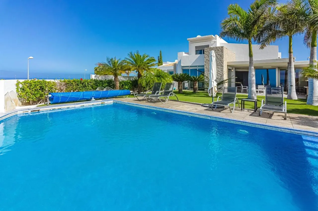 Villa Eleonora, Luxury Villa With Heated Pool Ocean View In Adeje, Tenerife 아데제