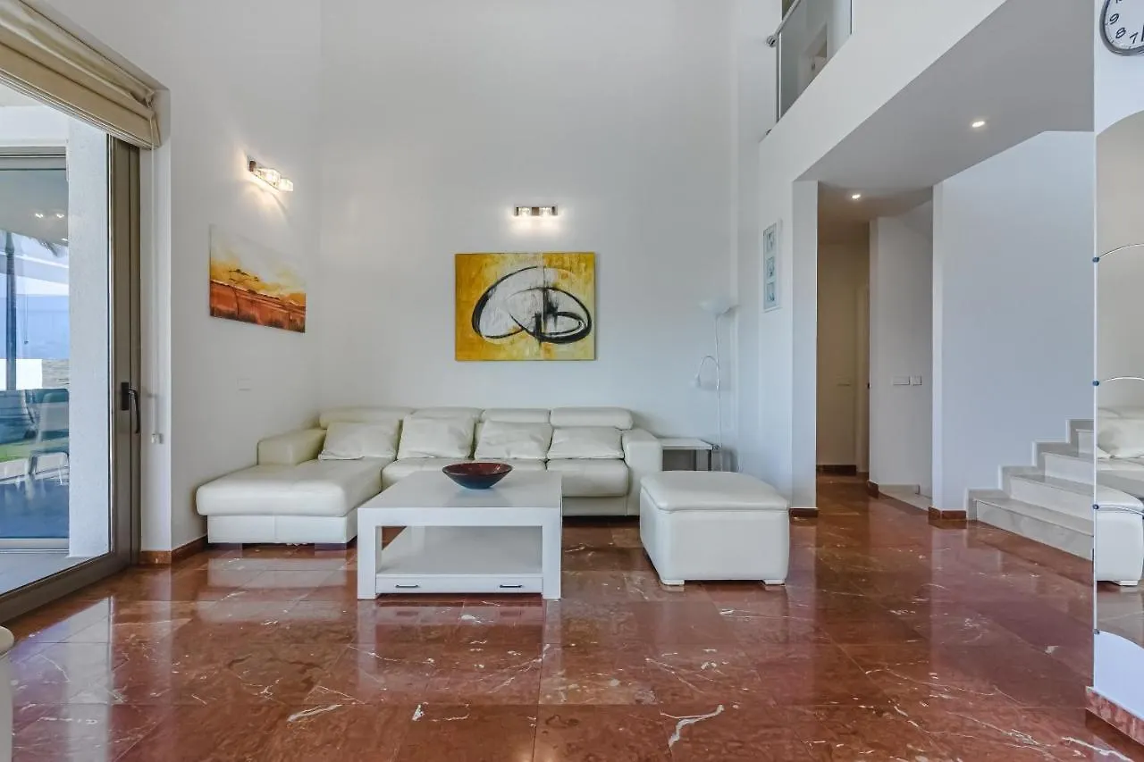 Villa Eleonora, Luxury Villa With Heated Pool Ocean View In Adeje, Tenerife 아데제