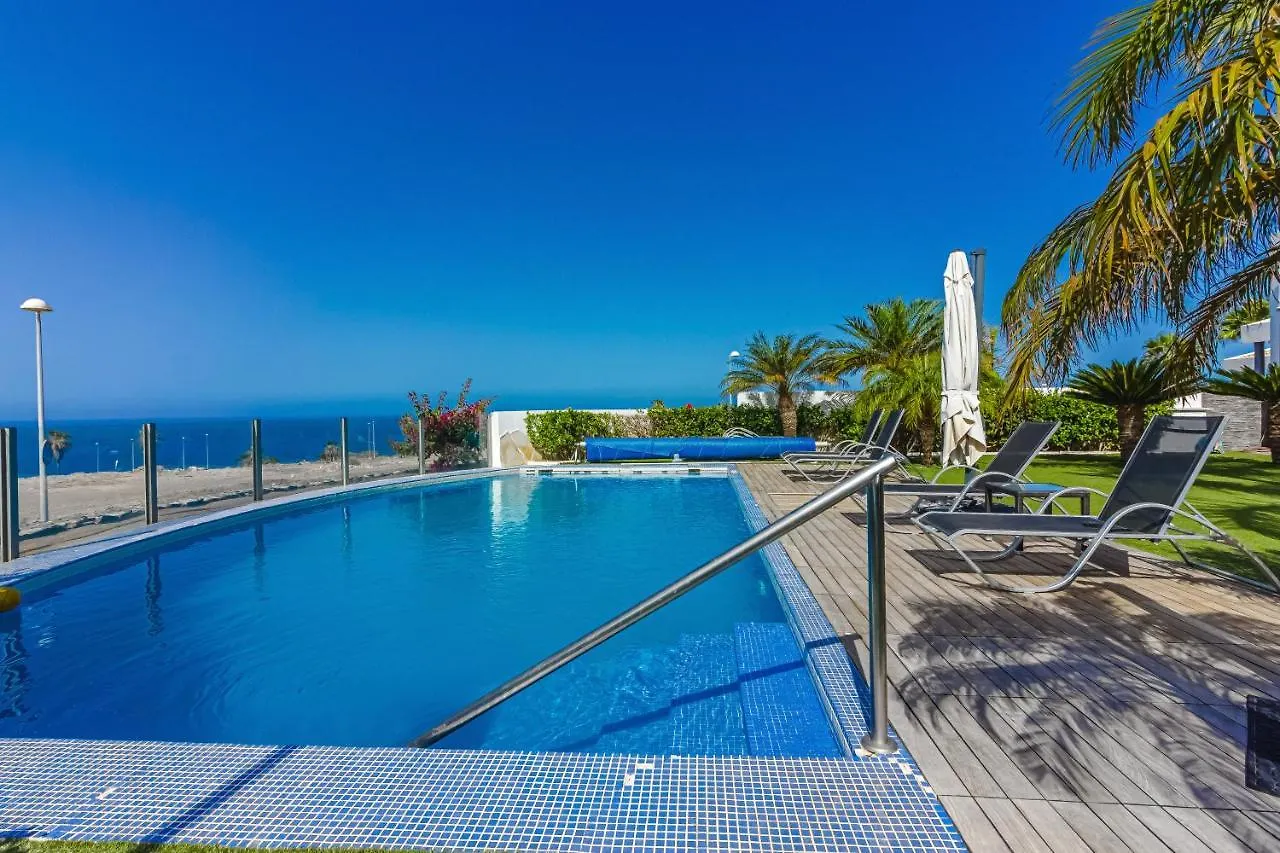Villa Eleonora, Luxury Villa With Heated Pool Ocean View In Adeje, Tenerife 아데제