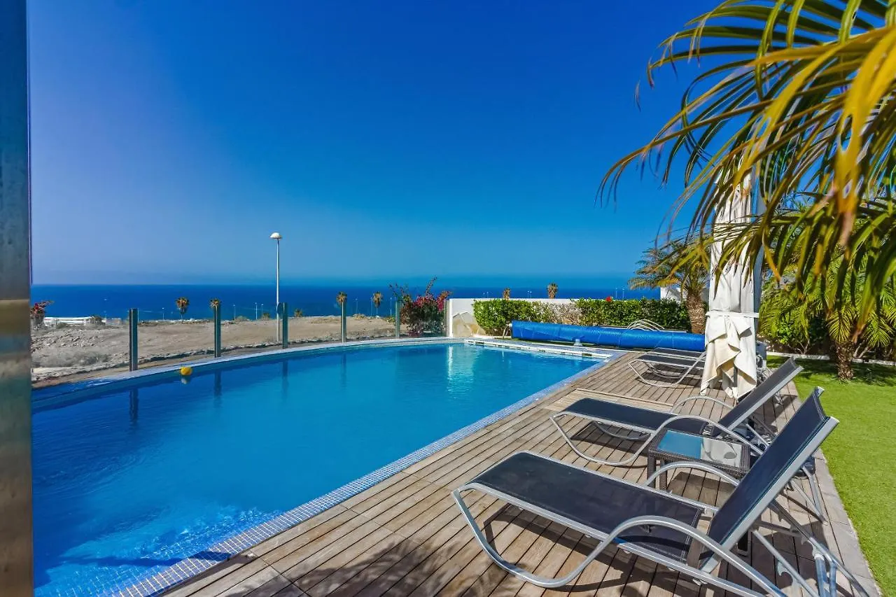 Villa Eleonora, Luxury Villa With Heated Pool Ocean View In Adeje, Tenerife 아데제