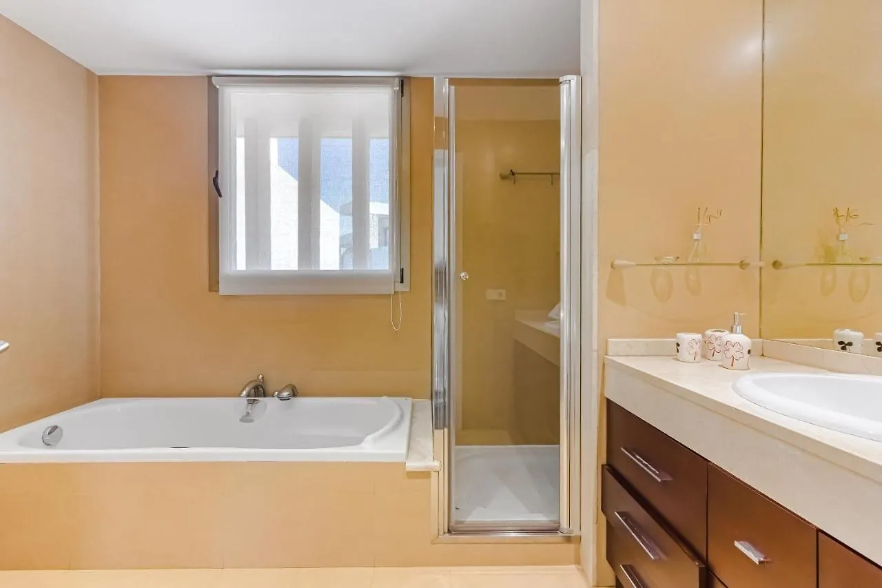 Villa Eleonora, Luxury Villa With Heated Pool Ocean View In Adeje, Tenerife 아데제