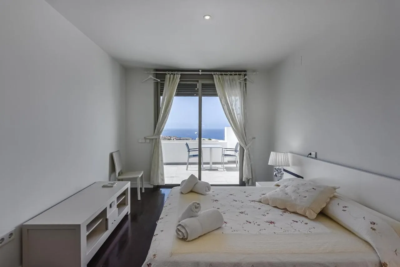 Villa Eleonora, Luxury Villa With Heated Pool Ocean View In Adeje, Tenerife 아데제